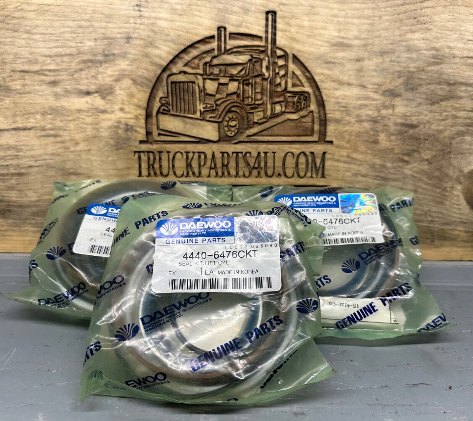 4440-6476CKT DAEWOO, DOOSAN, KOMATSU LIFT CYL SEAL KIT *NEW,  GENUINE DAEWOO.